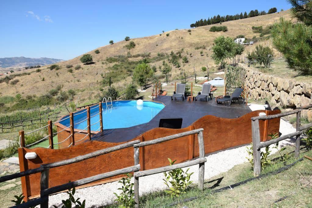 Turismo Rurale Leanza Pension Cesarò Buitenkant foto